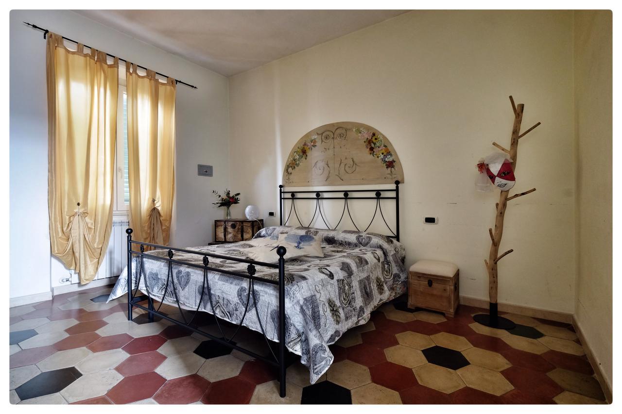 La Casa Sul Molo Bed & Breakfast Viareggio Bagian luar foto